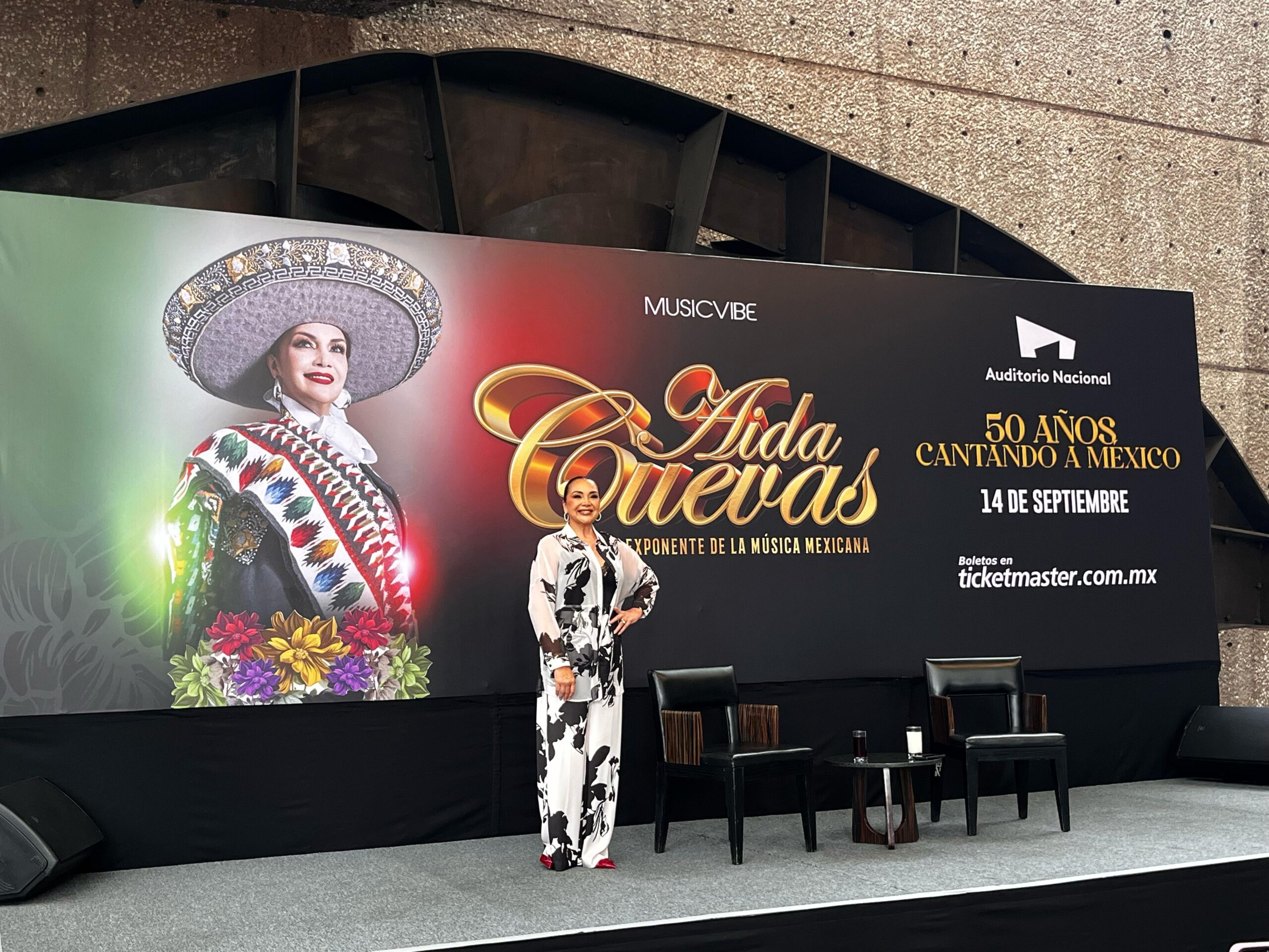 Aida Cuevas, 50 años cantándole a México