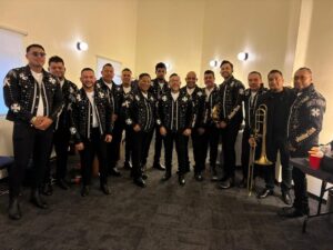Junior Klan conquista el Teatro Metropólitan