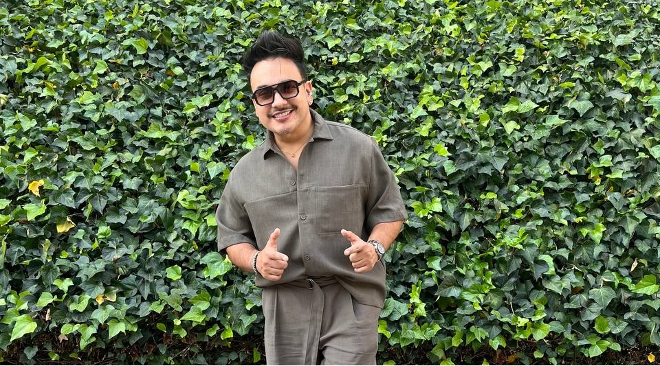 Nacho Acero te canta A Ti que le rompiste el corazón