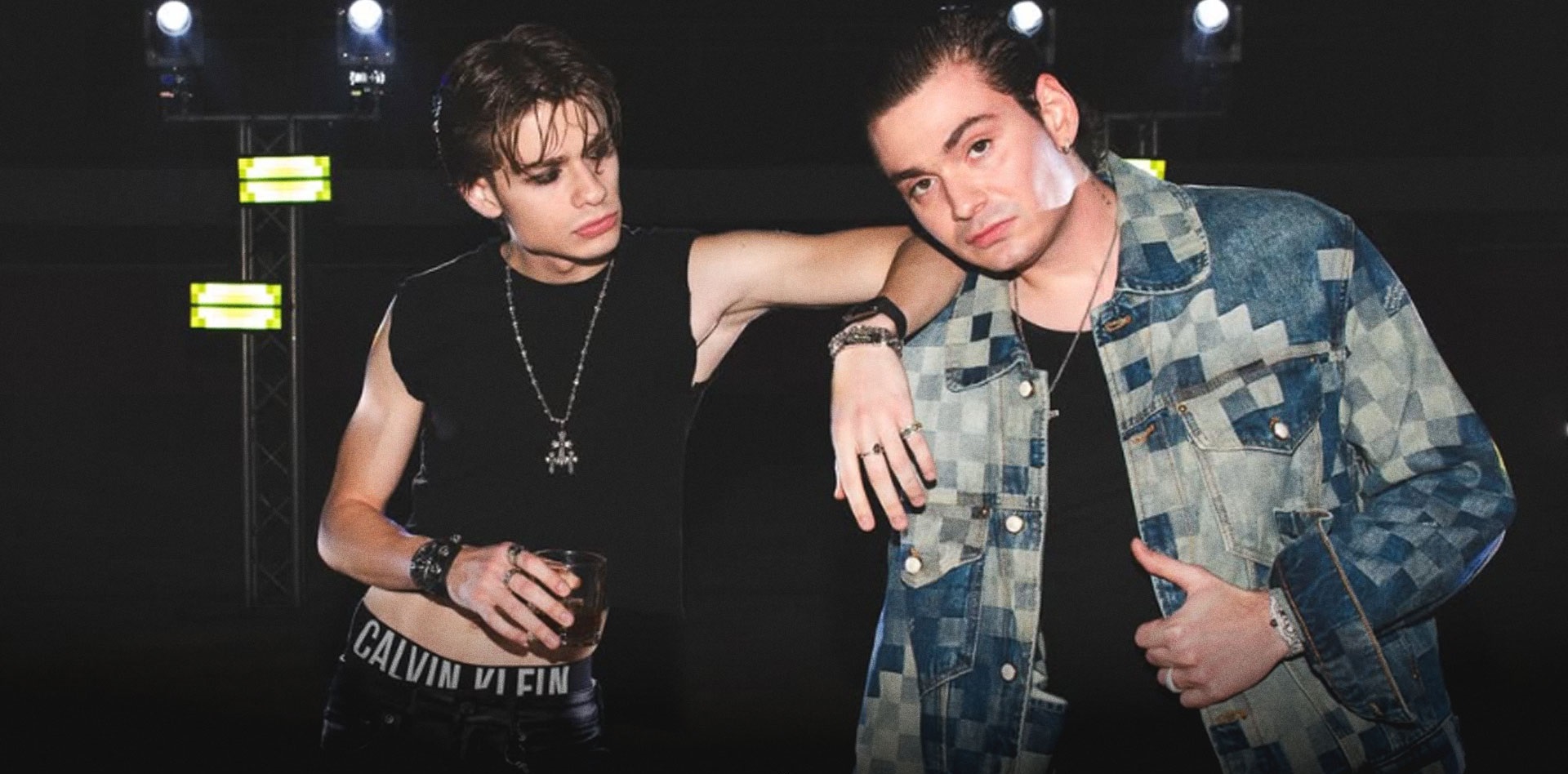 Los Esquivel tiene su primera vez a ritmo de cumbia