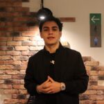 Alan Arrieta muestra con orgullo su ¡Bichote!