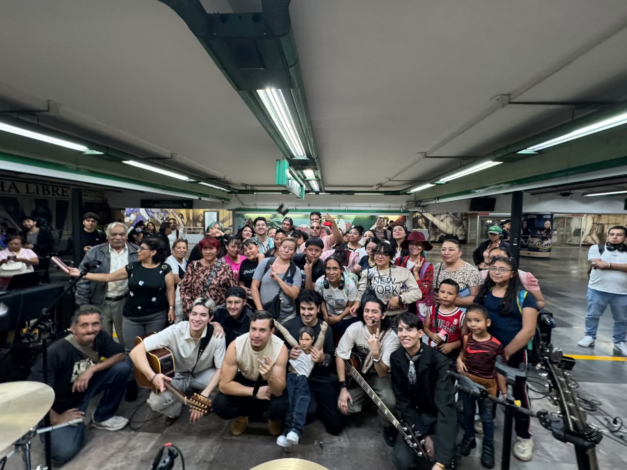 Low Clika la arma en el metro de CDMX