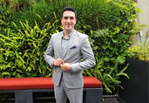 Raúl Hernández Jr. te espera en En la Habitación