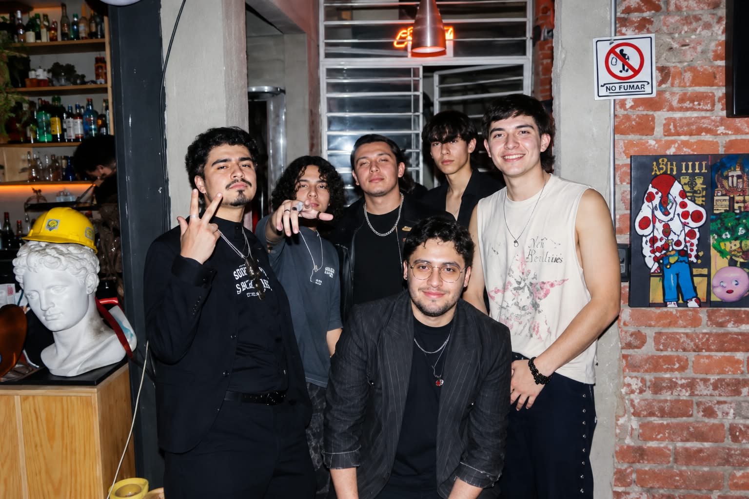 Low Clika presenta su primer álbum